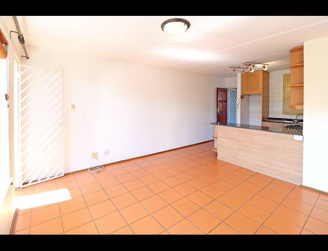 2 BEDROOM TOWNHOUSE FOR SALE IN BEDFORD GARDENS